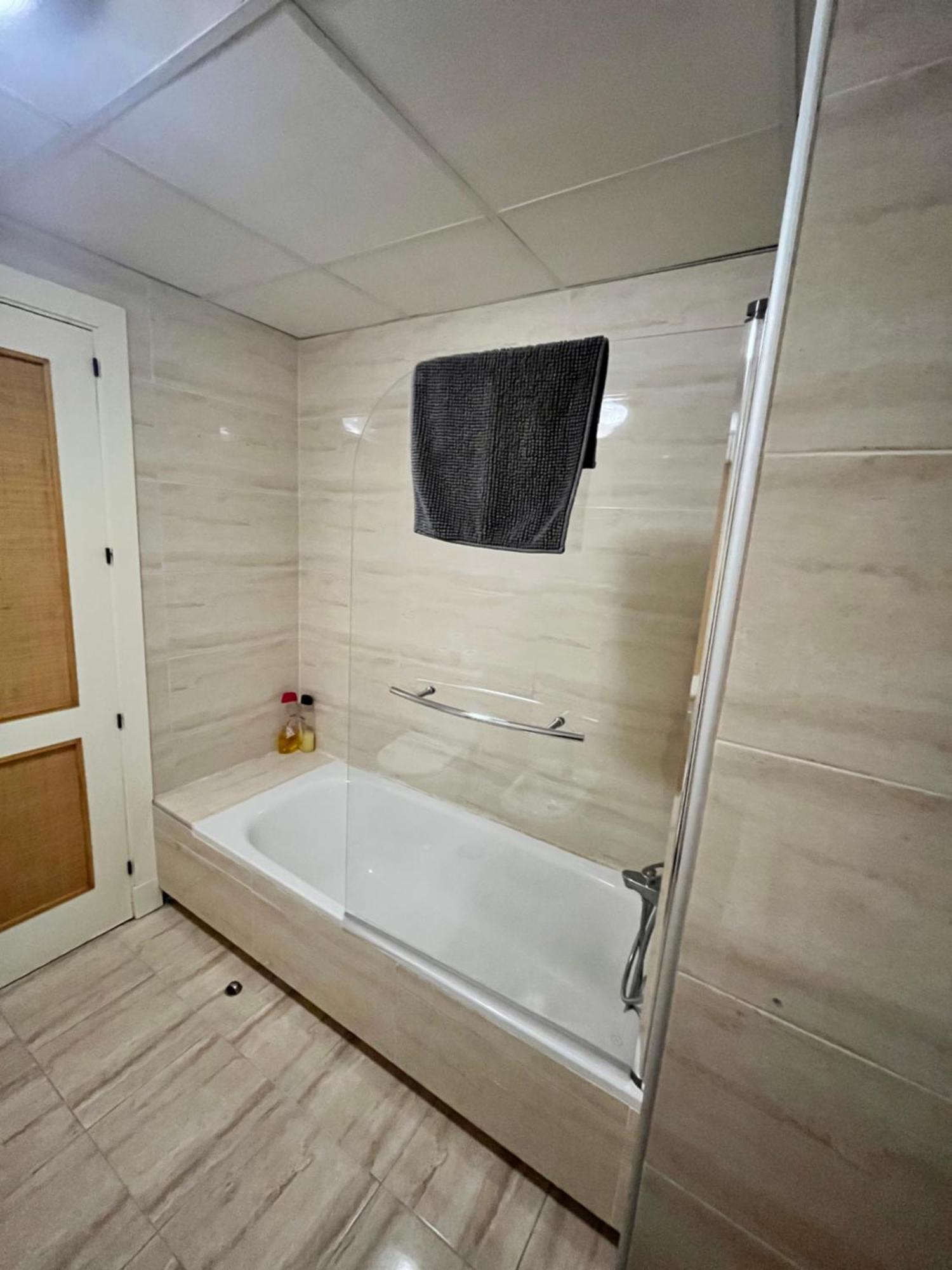 El Torcal Luxury Apartment With Free Parking مالقة المظهر الخارجي الصورة